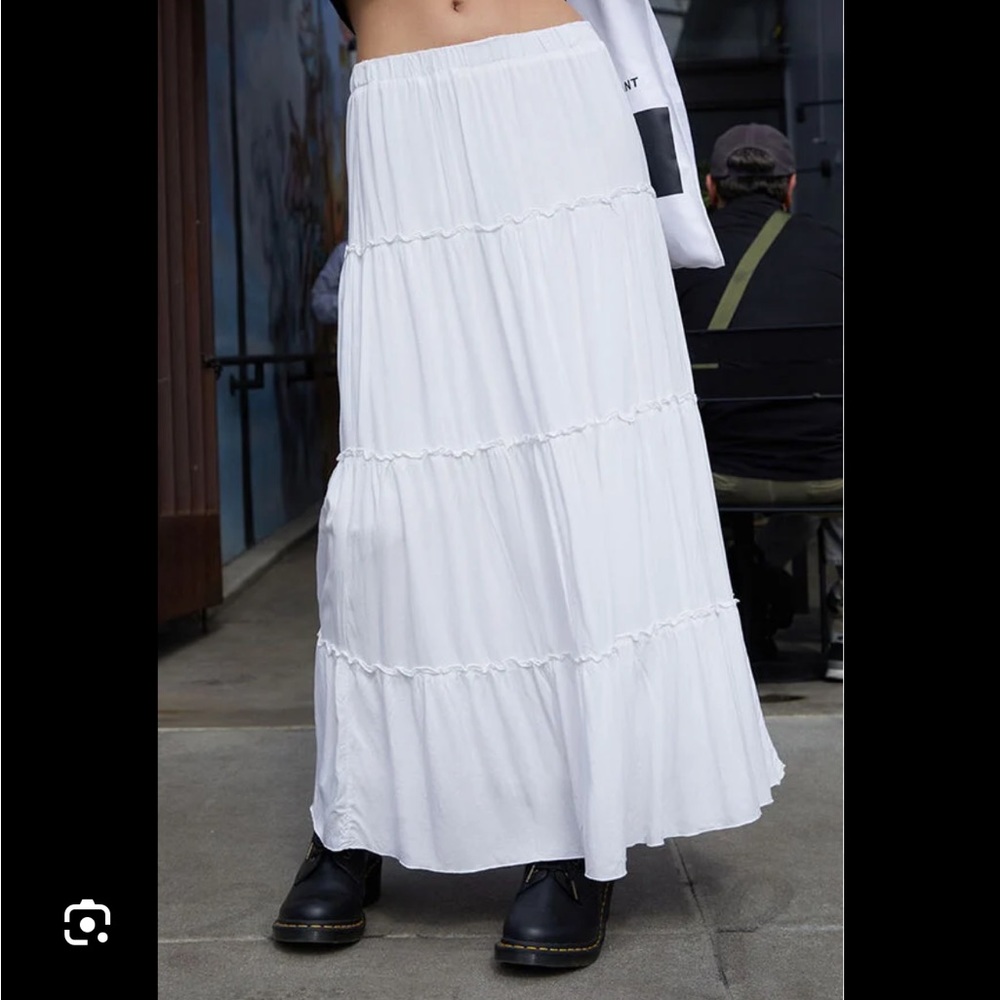 BRANDY MELVILLE - IZZY MAXI SKIRT - WHITE - OS - NEVER WORN